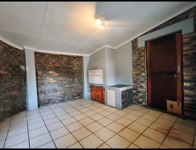 3 BEDROOM HOUSE FOR SALE IN WAVECREST